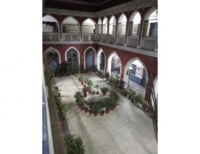 Hotel The Central Guest House, Kanpur